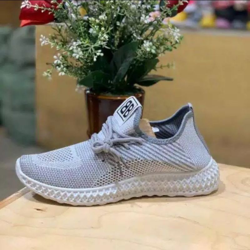 Sepatu Pria / Cowok Slip On Sport Fashion Size 40 41 42 43 44