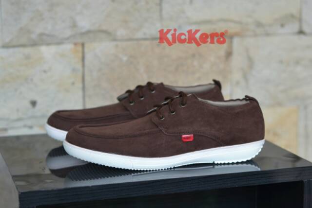 Sepatu casual santai pria kickers murah