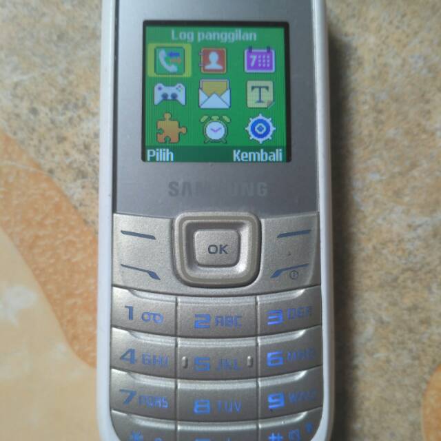 Hp Samsung GSM GT-E1205 seken murah