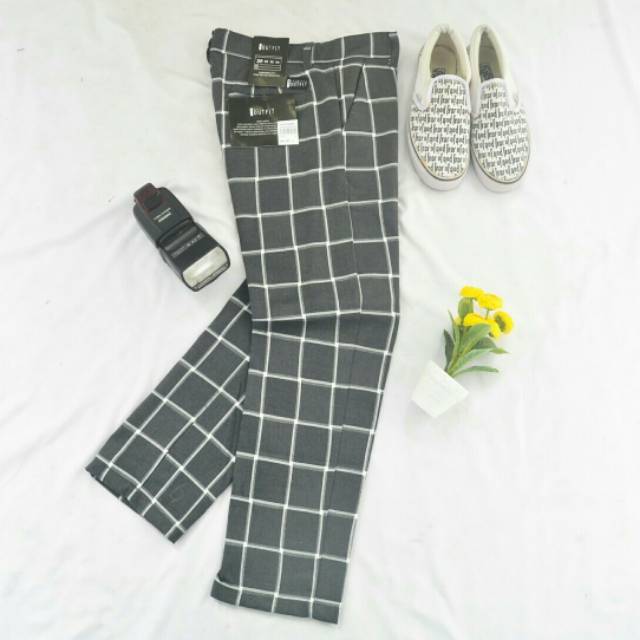 CELANA COWOK KATUN MOTIF KOTAK KOTAK COTTON TWILL TEBAL CELANA COWOK KATUN MOTIF KOTAK KOTAK COTTON TWILL TEBAL