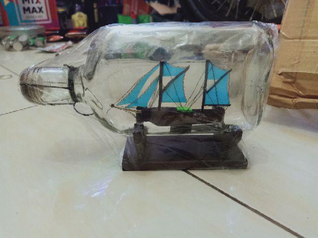 (bisa Cod) Pajangan Miniatur Kapal Pinisi Dewaruci Dalam Botol Besar 19x10x4 Cm Dekorasi Rumah
