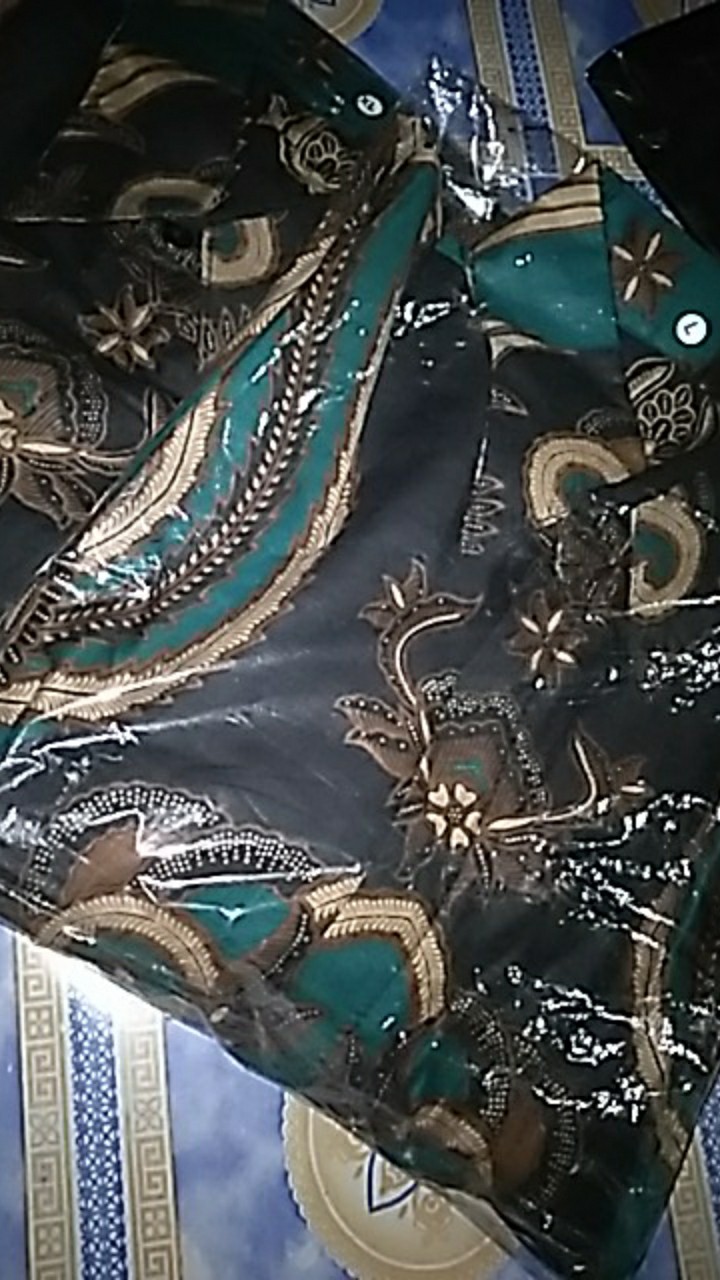 Kemeja Batik Pria Slimfit Kerja Modern