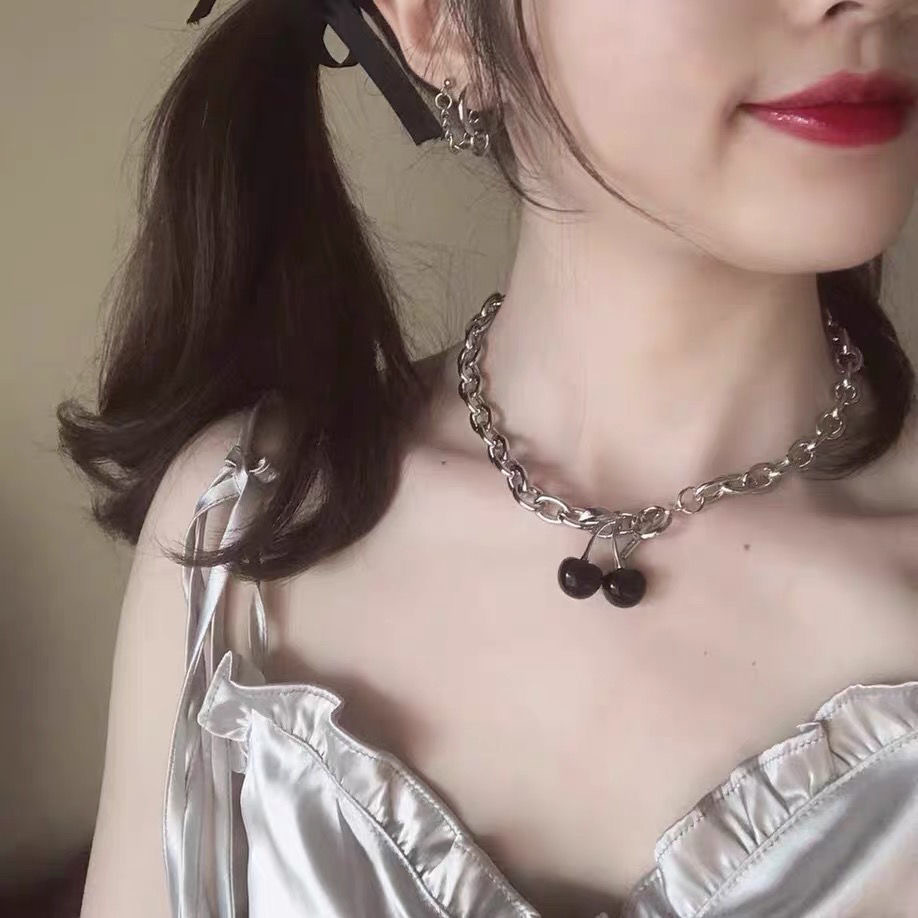 New Korean ig Retro Black Little Cherry Choker Girl Clavicle Necklace Pendant Vintage Bracelet