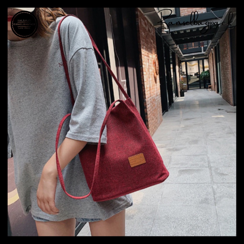 Tas Selempang Messenger Terbaru Kekinian Model Fashion Korea Murah Multifungsi Stylish Simple Casual Elegan Import Lokal Original Perempuan Wanita Cewek