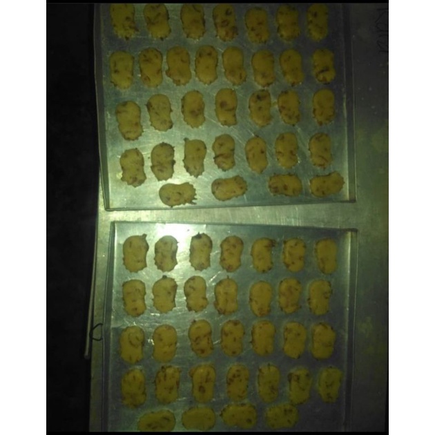 

Kue kering Bawang lumer
