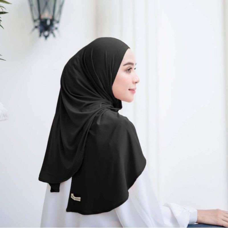 LAV INSTAN VANILLA HIJAB BLACK
