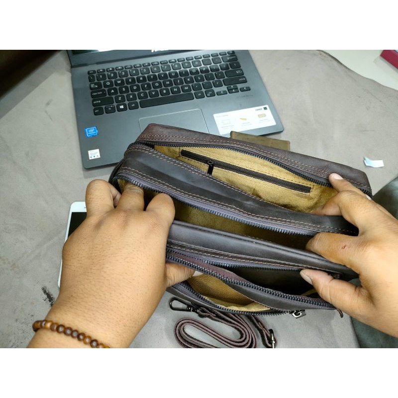 Tas Selempang Billfold Kulit Sapi Asli