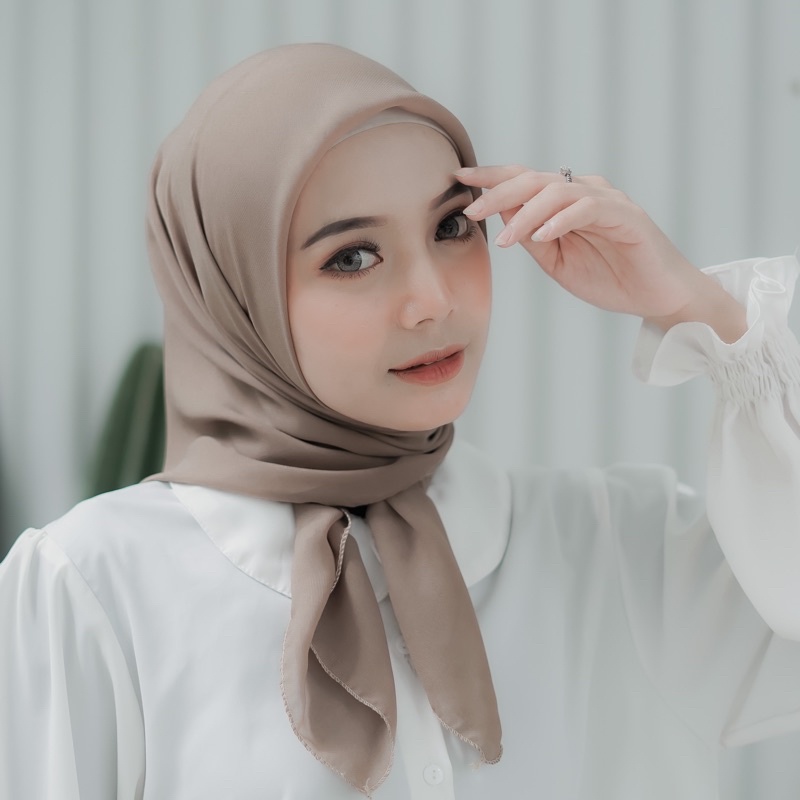 HIJAB BELLA SQUARE / HIJAB POLYCATTON-Ekspresso