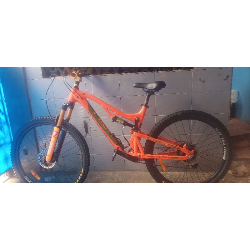 sepeda mtb thrill ricochet t120 40