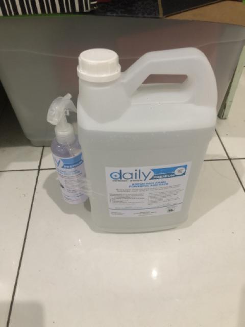 Desinfektan Daily Premium 5 Ltr & Daily 250 Ml ( Khusus Kendaraan )