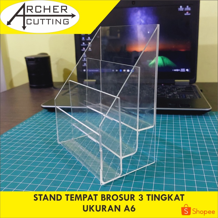 stand brosur meja 3 tingkat tent holder 1/3 f4 akrilik