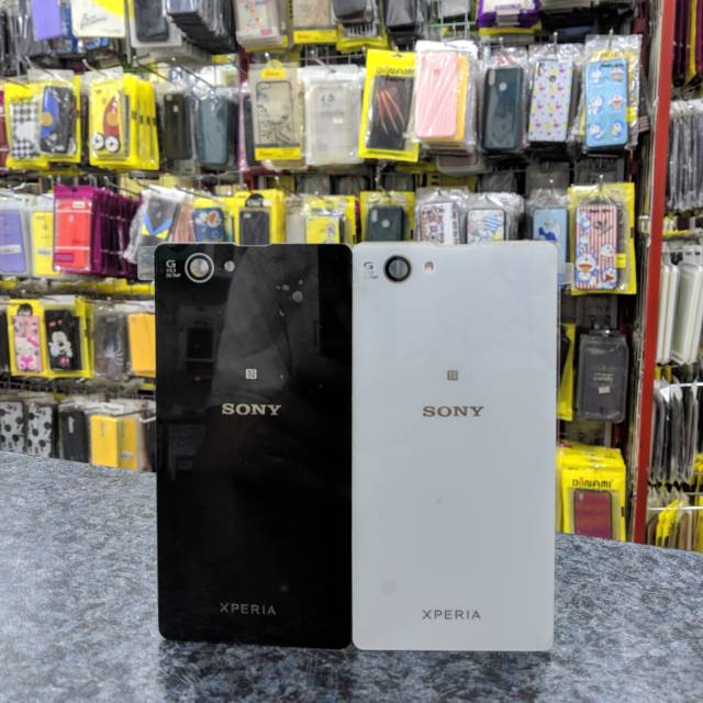 Backdoor/casing tutup baterai Sony Z1 mini