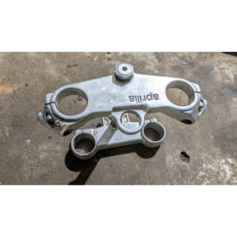 segitiga aprilia RS 125 USD