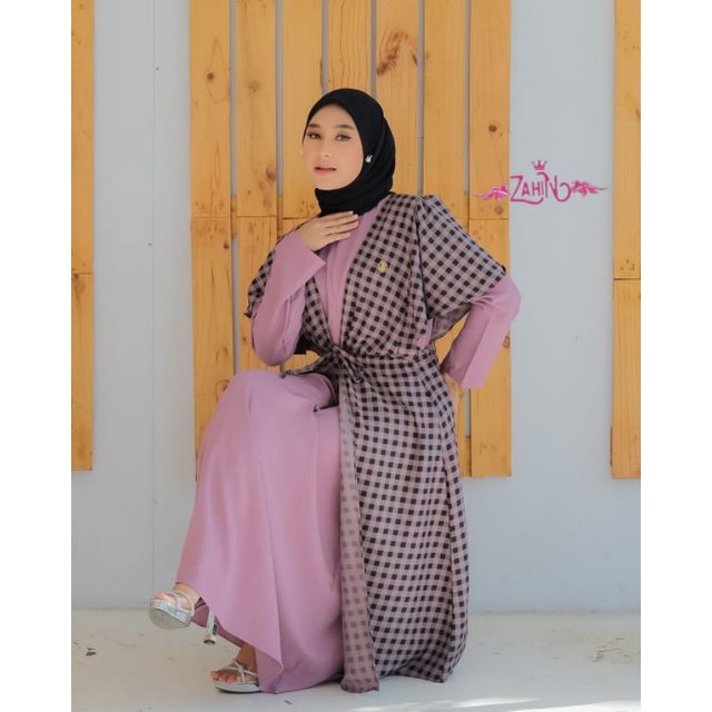 NAKILA OUTER MIX SHAKILLA