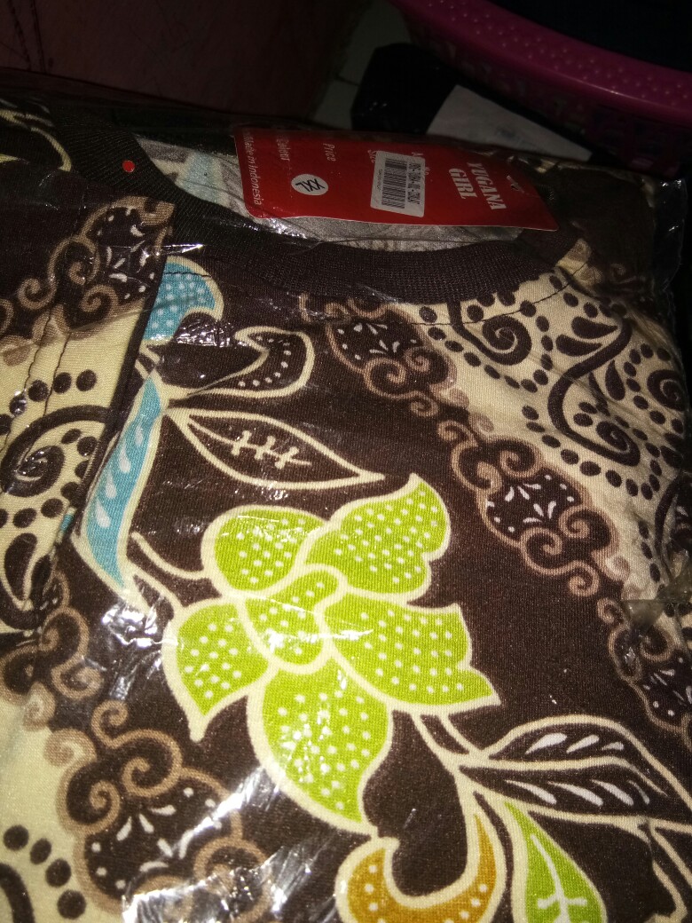 Monellina Tusha Kaos Batik Oversize Wanita Lengan Panjang