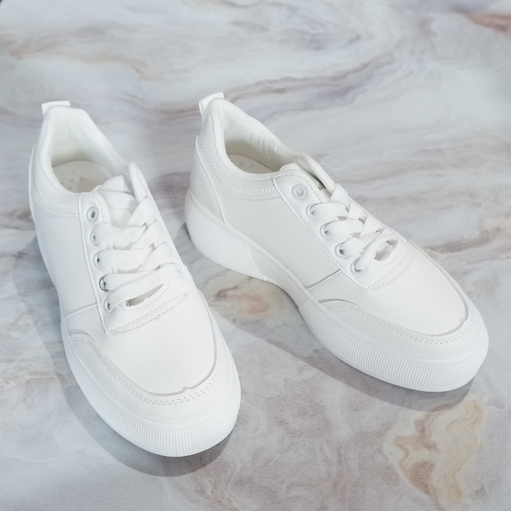 Sepatu sneakers cewek Laviola Original