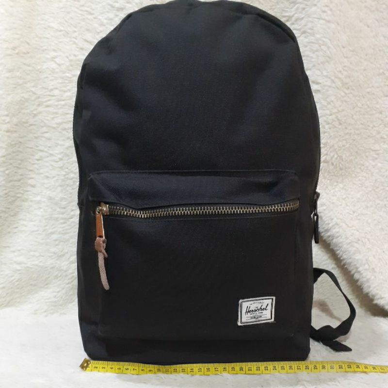 Tas Ransel Second / Preloved / HERSCHEL Backpack Hitam / Bekas.