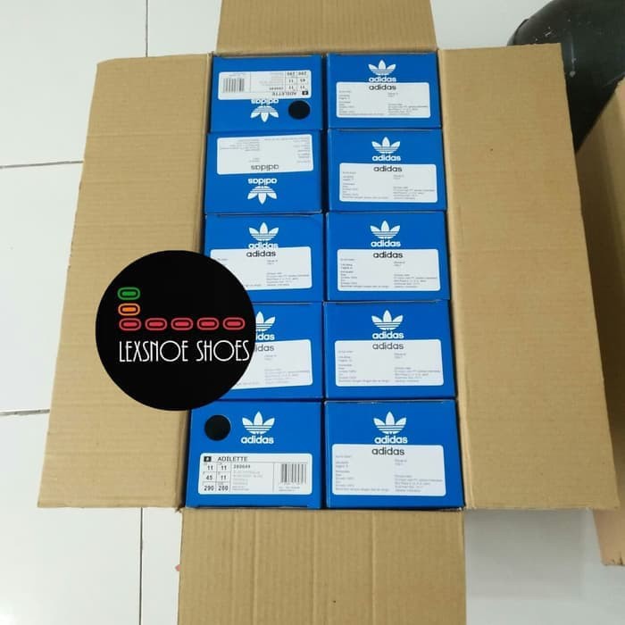 Sandal Adidas Adilette Original Sendal Adidas Adilette Stripes BNIB -