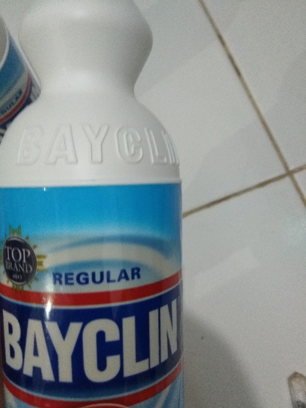 Bayclin Pemutih Pakaian 500ml Disinfektan Anti Bakteri