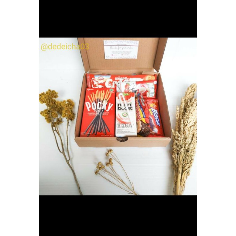 

SNACK BOX | All VARIAN WARNA | Hampers