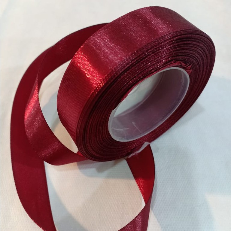 

pita satin merah maron ukuran 1/2 inch (1.27cm)