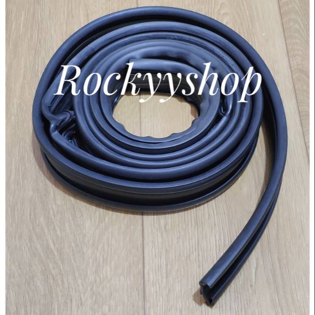 Karet Channel  pintu depan Avanza / Xenia