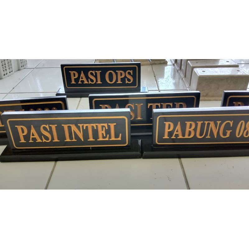 

Papan nama (name board) batu granit
