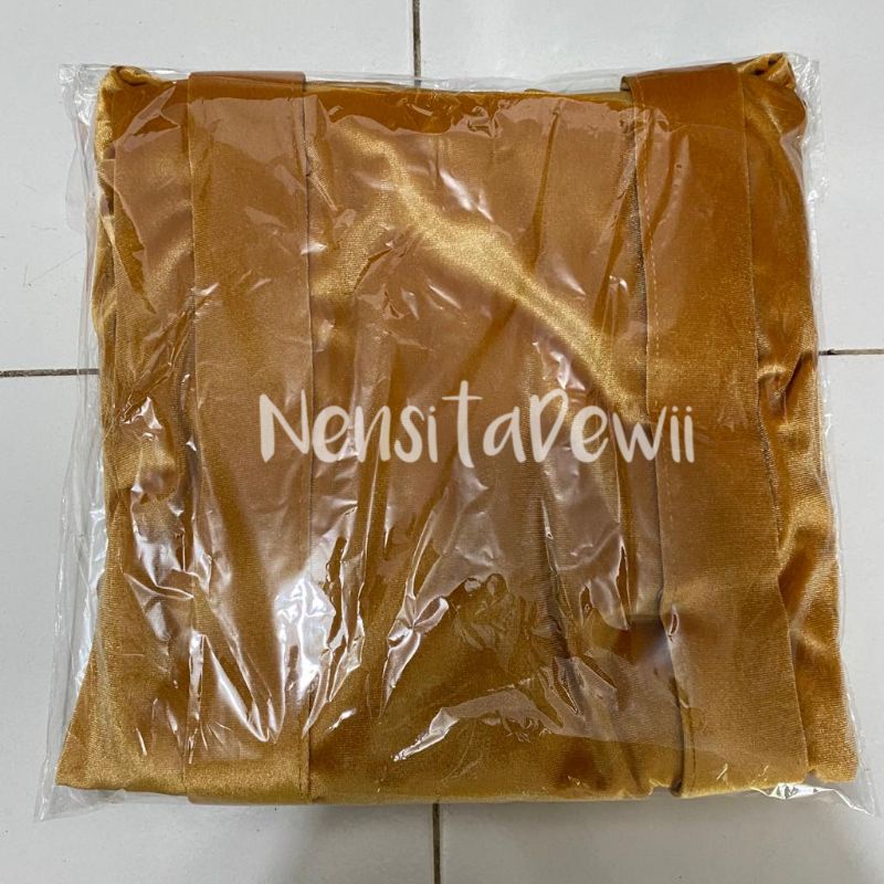 Kebaya Bludru Kartini / Kebaya Hijab Leher V (Bahan Tebal)-Gold
