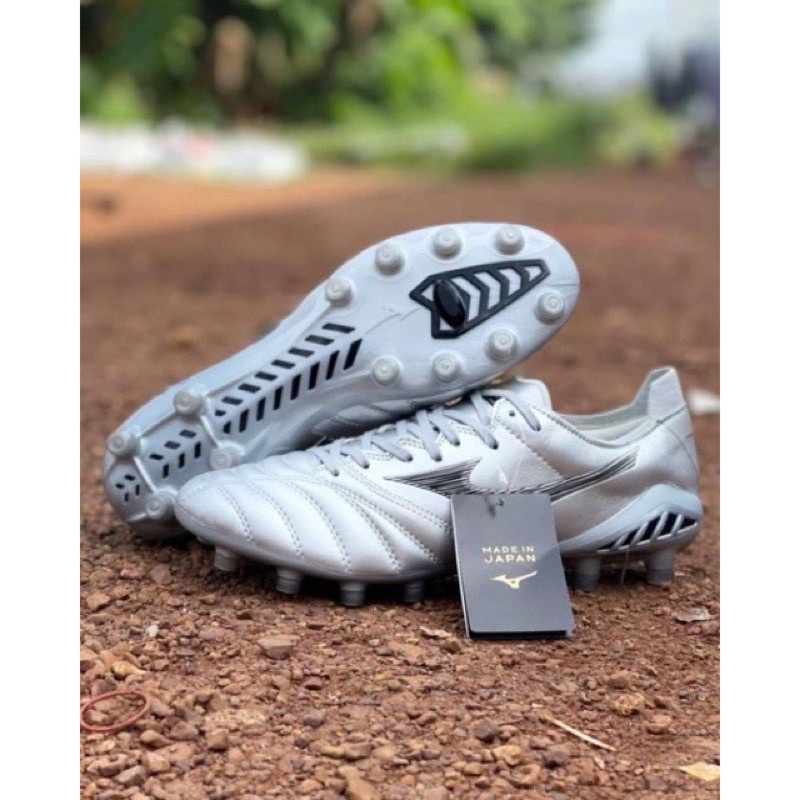 Sepatu Bola Mizuno Neo 3 Silver