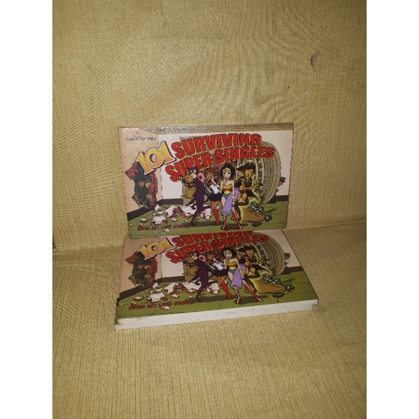 KOMIK 101 SURVIVING SUPER SINGLES