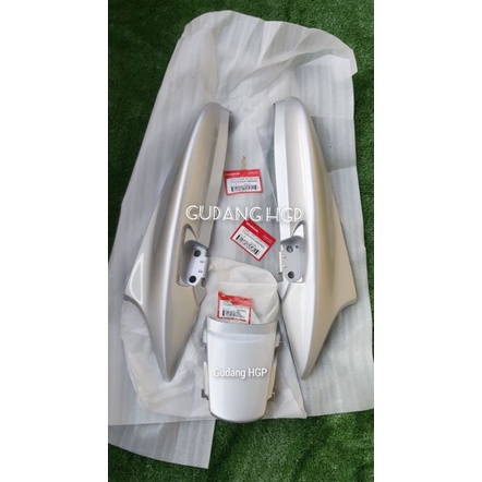 Cover Body Set R & L Lengkap Cover Tail Silver MegaPro Lama Hiu 77215 77225 77235-KEH-930HNS Ori Hon
