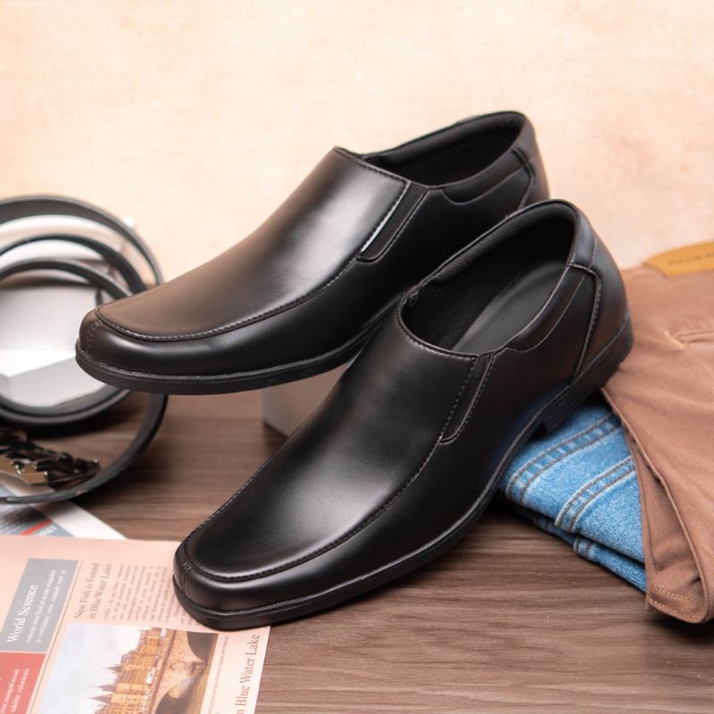 sepatu formal pria dr kevin