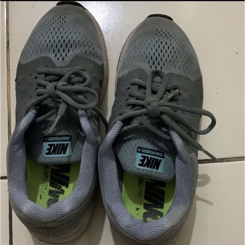 PRELOVED SEPATU NIKE