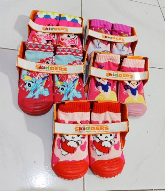 SKIDDERS Sepatu Kaos Kaki Karakter Import