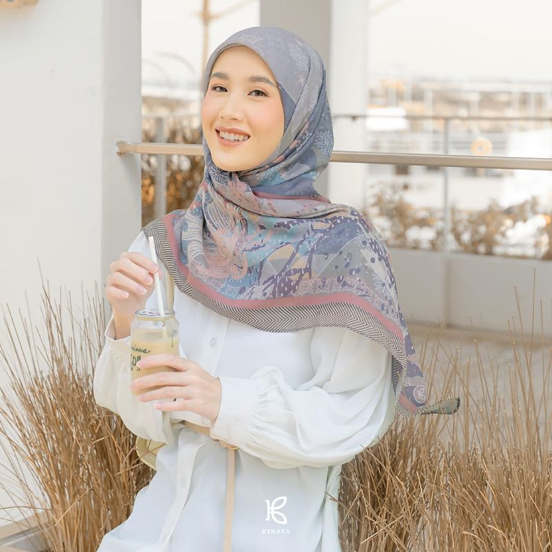 Kinaya hijab/kerudung voal motif Yuzawa Series 2 (Aika)