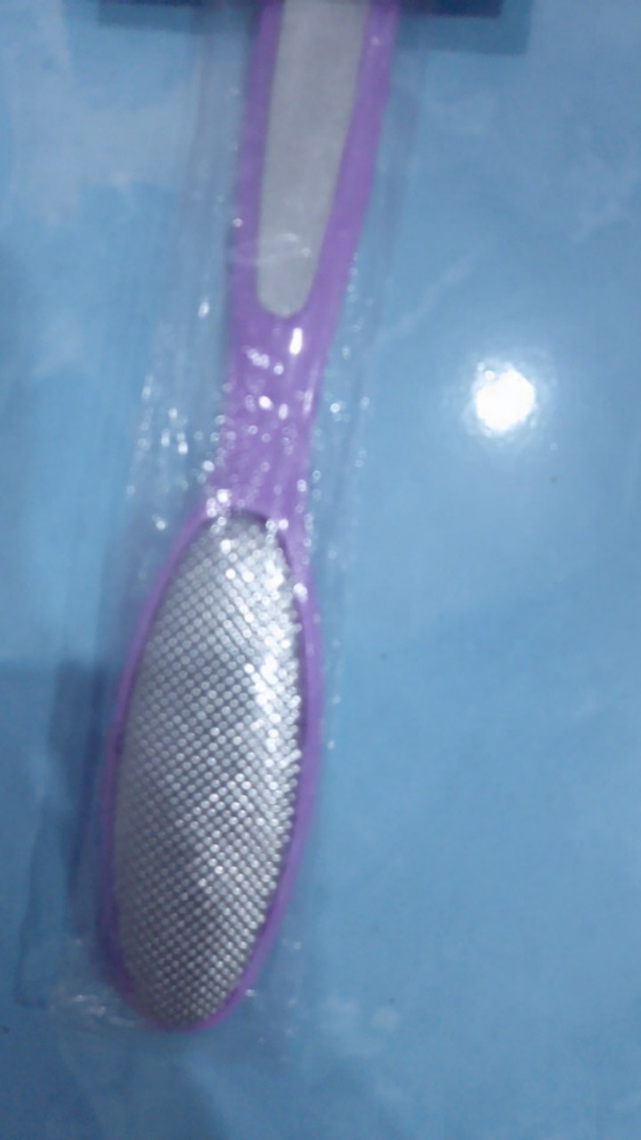 Alat Sikat Gosok Kaki Kapalan / Penghalus Tumit