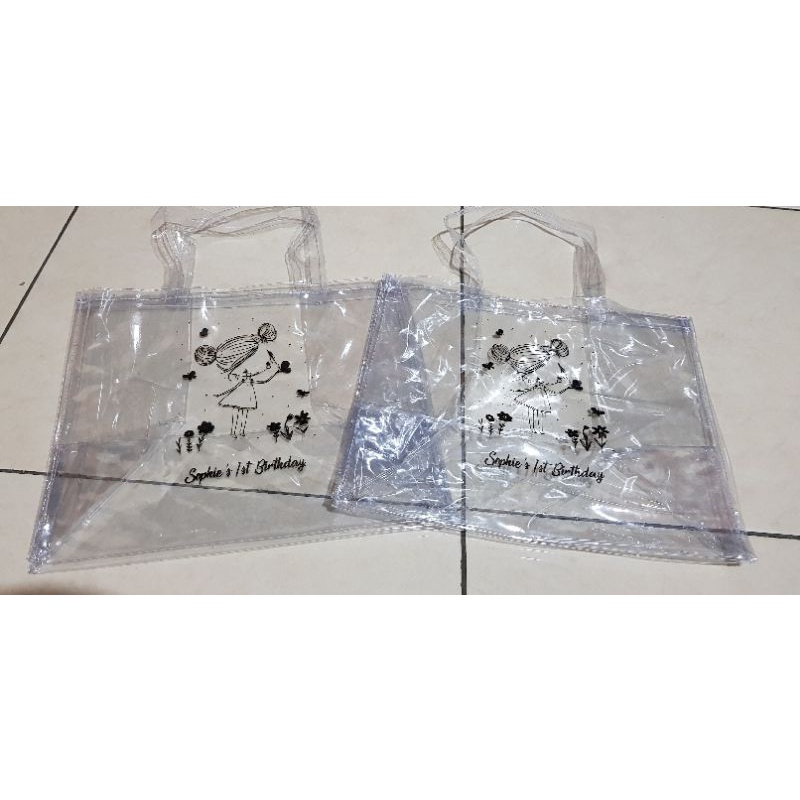 

Tas mika uk 30 x 30 x 30 (sablon 1sisi 1warna)