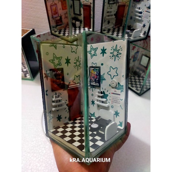 Akuarium ikan cupang unik .Soliter ikan cupang unik model kamar kos/motif dinding bintang