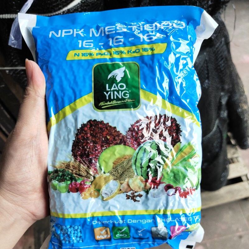 Pupuk NPK Biru Lao Ying.