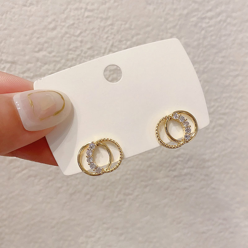 Anting Stud Desain Lingkaran Ganda Aksen Berlian Gaya Korea Untuk Wanita