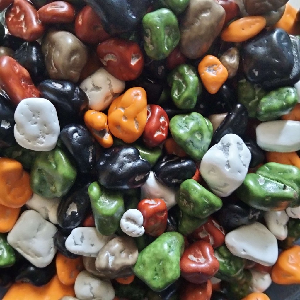 

Coklat Kerikil Warna-warni