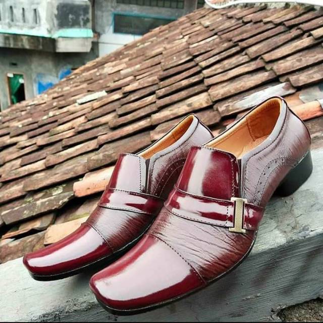 Sepatu fantopel