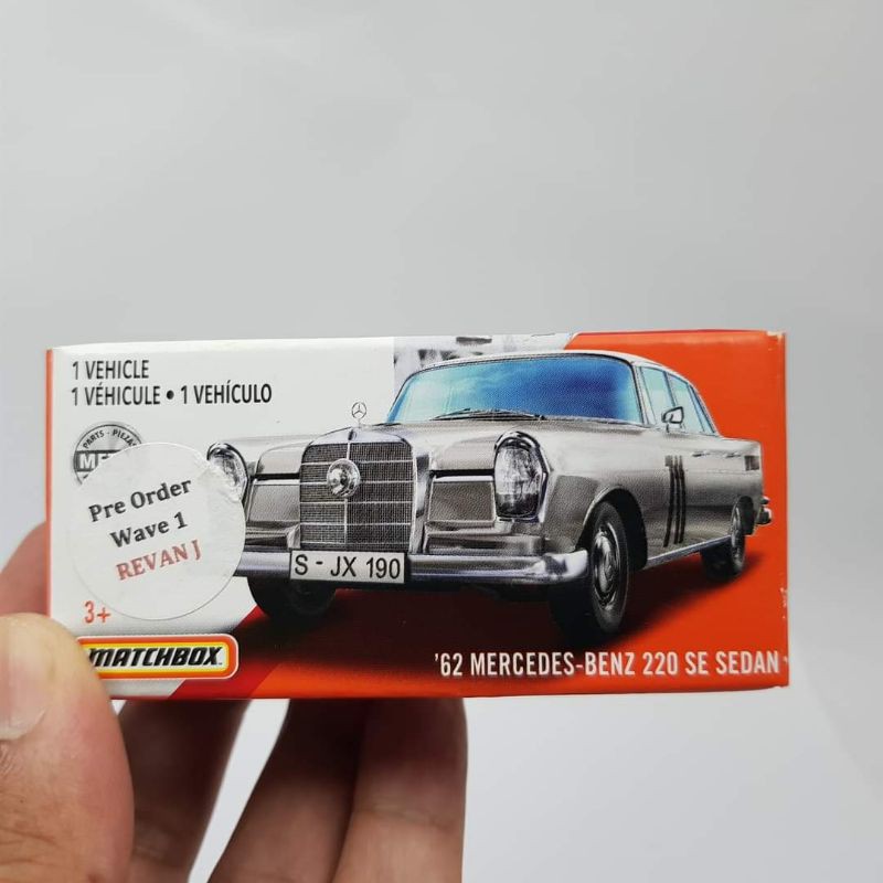 Matchbox - 62 Mercedes Benz 220 SE Sedan