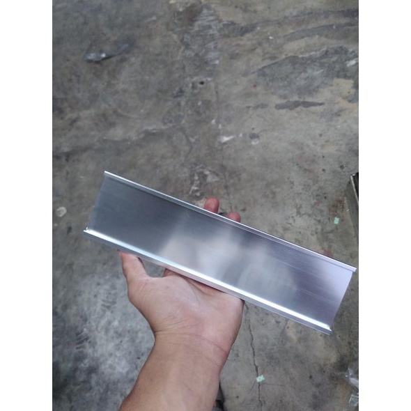 

Alumunium sliding / alumunium papan nama geser