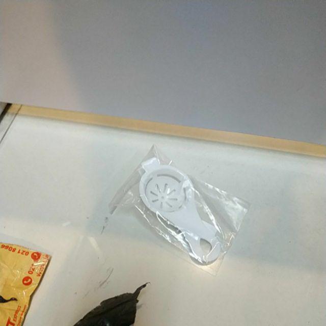 Peralatan Dapur: Holder Pemisah Saringan Putih Telur Bahan Plastik