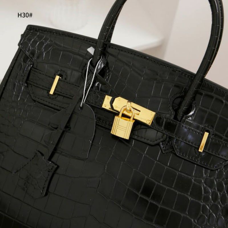 KODE SKU : HERMES-B4408 KODE TAG & WARNA : BIRKIN CROCO DIAMOND - HITAM  NAMA : HERMES BIRKIN CROCO DIAMOND (BIRKIN GP CROCO) UKURAN :…