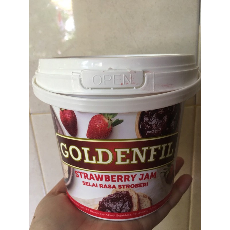 

selai goldenfil strowberry 1kg