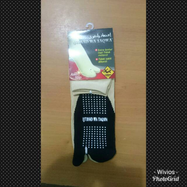 Kaos Kaki jempol telapak hitam anti slip IWT MASJAK