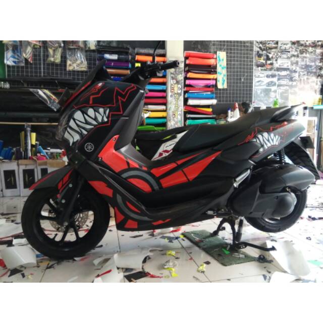 Decal full yamaha nmax shark merah hitam
