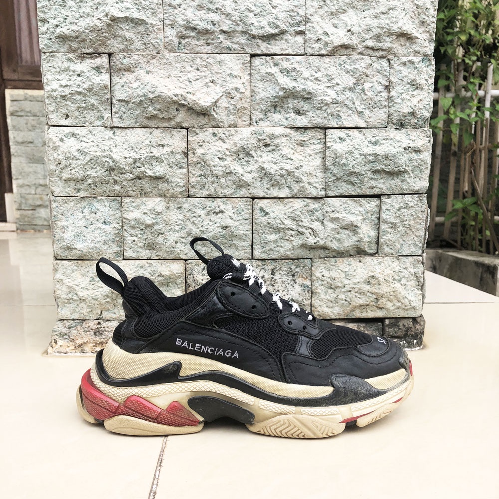 BALENCIAGA BLACK RED TRIPLE S MADE IN ITALY
